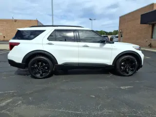 Ford Explorer 2023 AWD ST-Line 4dr SUV