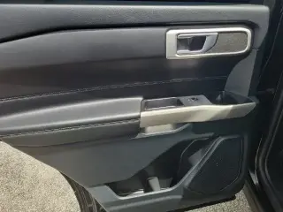 Ford Explorer 2023 XLT 4dr SUV