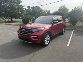 Ford Explorer 2023 AWD XLT SUV 4p