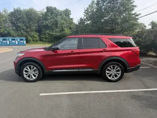 Ford Explorer 2023 AWD XLT SUV 4p