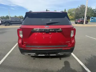 Ford Explorer 2023 AWD XLT SUV 4p