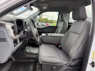 Ford F-350 Super Duty 2024 4x4 XL 2dr Cab Estándar 8 pies. LB SRW Pickup