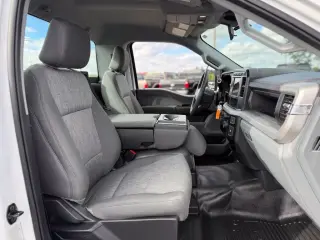 Ford F-350 Super Duty 2024 4x4 XL 2dr Cab Estándar 8 pies. LB SRW Pickup
