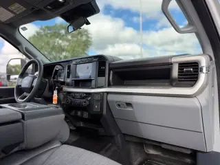 Ford F-350 Super Duty 2024 4x4 XL 2dr Cab Estándar 8 pies. LB SRW Pickup