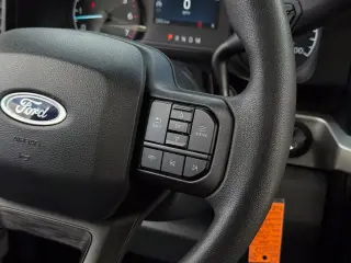 Ford F-350 Super Duty 2024 4x4 XL 2dr Cab Estándar 8 pies. LB SRW Pickup
