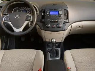 Hyundai ELANTRA 2009 SE 4p Sedan 4A