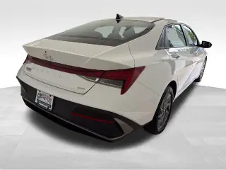 Hyundai ELANTRA Hybrid 2025 Azul Sedán 4 puertas
