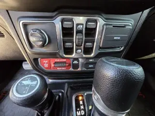 Jeep Gladiator 2021 4x4 Mojave 4dr Crew Cab 5.0 ft. SB