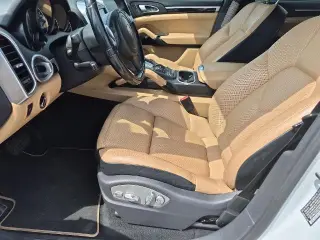 Porsche Cayenne 2014 con transmisión automática integral Platinum 4dr SUV