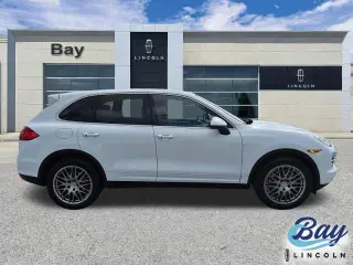 Porsche Cayenne 2014 con transmisión automática integral Platinum 4dr SUV
