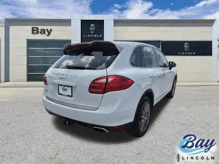Porsche Cayenne 2014 con transmisión automática integral Platinum 4dr SUV