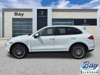 Porsche Cayenne 2014 con transmisión automática integral Platinum 4dr SUV