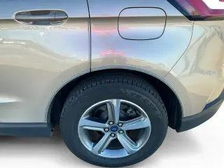 Ford Edge 2020 SEL Crossover de 4 puertas