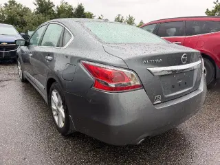 Nissan Altima 2015 2.5 SV 4dr Sedán