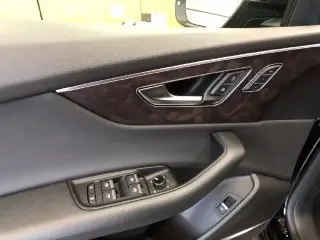 Audi Q8 2019 AWD quattro Premium Plus 55 TFSI 4dr SUV