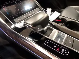 Audi Q8 2019 AWD quattro Premium Plus 55 TFSI 4dr SUV