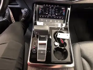 Audi Q8 2019 AWD quattro Premium Plus 55 TFSI 4dr SUV