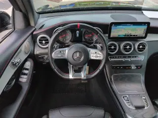 Mercedes-Benz GLC 2021 con tracción en las cuatro ruedas AWD AMG GLC 43 4MATIC de cuatro puertas SUV