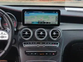 Mercedes-Benz GLC 2021 con tracción en las cuatro ruedas AWD AMG GLC 43 4MATIC de cuatro puertas SUV