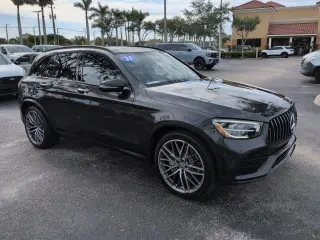 Mercedes-Benz GLC 2021 con tracción en las cuatro ruedas AWD AMG GLC 43 4MATIC de cuatro puertas SUV