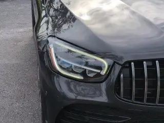 Mercedes-Benz GLC 2021 con tracción en las cuatro ruedas AWD AMG GLC 43 4MATIC de cuatro puertas SUV