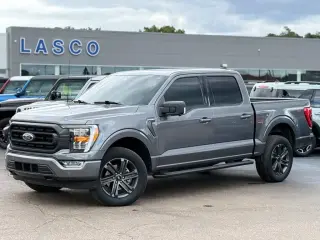 Ford F-150 2023 4x4 XLT 4dr SuperCrew con cabina de 6.5 pies de largo SB
