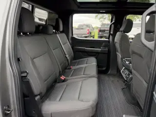 Ford F-150 2023 4x4 XLT 4dr SuperCrew con cabina de 6.5 pies de largo SB