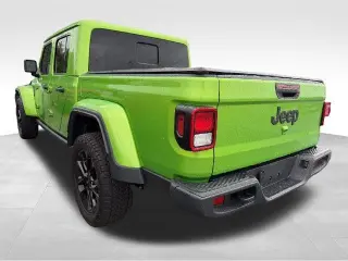 Jeep Gladiator 2025 4x4 Sport 4dr Cabina de Crew 5.0 ft. SB