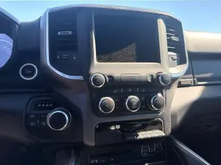 Ram 1500 2019 4x4 Big Horn 4dr Crew Cab 5.6 ft. SB Pickup