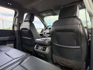 Ford F-150 2023 4x4 Lariat 4dr SuperCrew 5.5 ft. SB