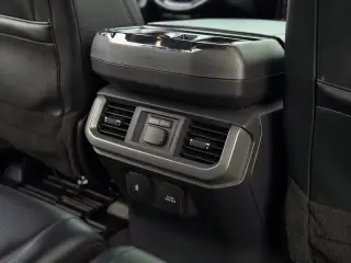 Ford F-150 2023 4x4 Lariat 4dr SuperCrew 5.5 ft. SB