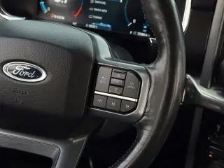 Ford F-150 2023 4x4 Lariat 4dr SuperCrew 5.5 ft. SB