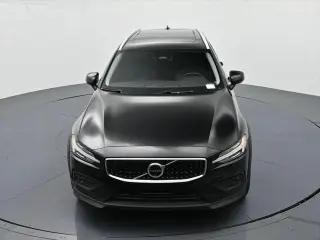 Volvo V60 Cross Country 2024 AWD B5 Plus 4dr Wagon