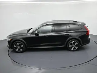 Volvo V60 Cross Country 2024 AWD B5 Plus 4dr Wagon