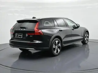 Volvo V60 Cross Country 2024 AWD B5 Plus 4dr Wagon