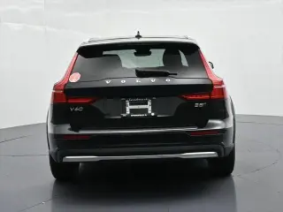 Volvo V60 Cross Country 2024 AWD B5 Plus 4dr Wagon