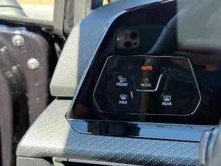 Volkswagen Golf R 2022 con tracción en las fouraz 4Motion 4 puertas Hatchback 6 cilindros