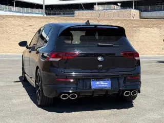 Volkswagen Golf R 2022 con tracción en las fouraz 4Motion 4 puertas Hatchback 6 cilindros
