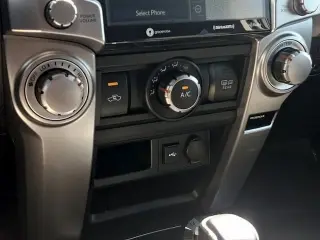 Toyota 4Runner 2020 4x4 SR5 4dr SUV