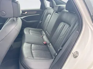 Audi A6 2024 AWD quattro Premium Plus 45 TFSI 4dr Sedán