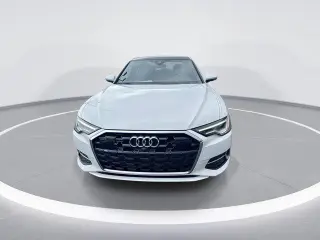 Audi A6 2024 AWD quattro Premium Plus 45 TFSI 4dr Sedán