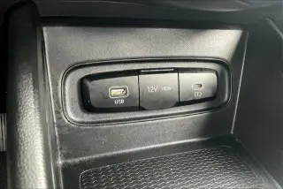 Vehículo Hyundai VENUE 2025 SEL, 4 puertas, Crossover