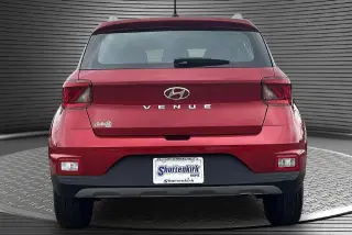 Vehículo Hyundai VENUE 2025 SEL, 4 puertas, Crossover
