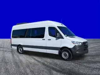 Mercedes-Benz Sprinter 2025 2500 3dr 170 in. WB High Roof Passenger Van (2.0L I4)