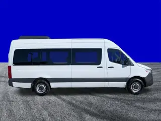 Mercedes-Benz Sprinter 2025 2500 3dr 170 in. WB High Roof Passenger Van (2.0L I4)