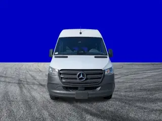 Mercedes-Benz Sprinter 2025 2500 3dr 170 in. WB High Roof Passenger Van (2.0L I4)