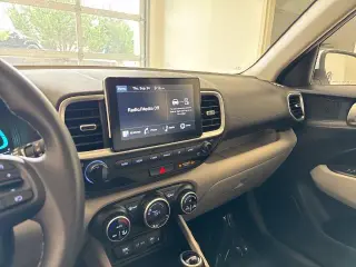 Hyundai VENUE 2026 SEL 4dr Crossover