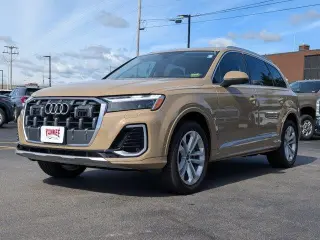 Audi Q7 2025 AWD quattro Premium 45 TFSI 4dr SUV