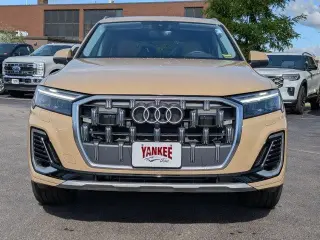 Audi Q7 2025 AWD quattro Premium 45 TFSI 4dr SUV