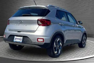Hyundai VENUE 2025 SEL 4dr Crossover